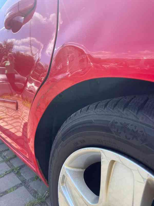 Prodám červený Ford C-MAX kombi, 1.6, nebouraný - foto 10