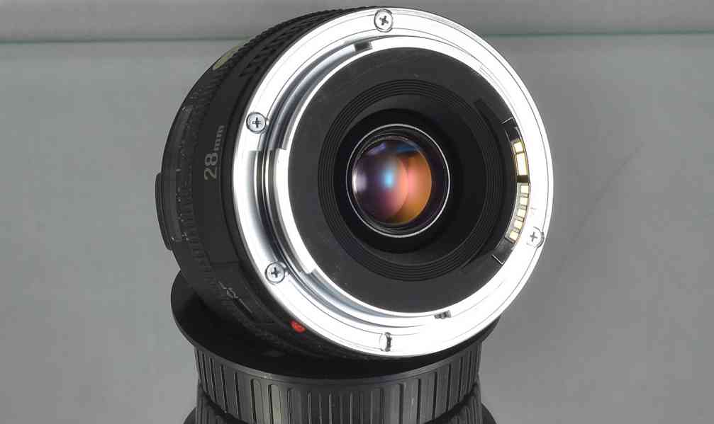 Canon EF 28mm f/2.8 full-frame, pevný, širokoúhlý  - foto 5