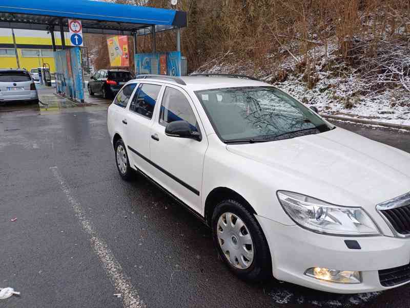 Škoda Octavia combi 1,6 TDi 2011 - foto 6