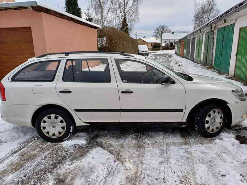 Škoda Octavia combi 1,6 TDi 2011 - foto 9