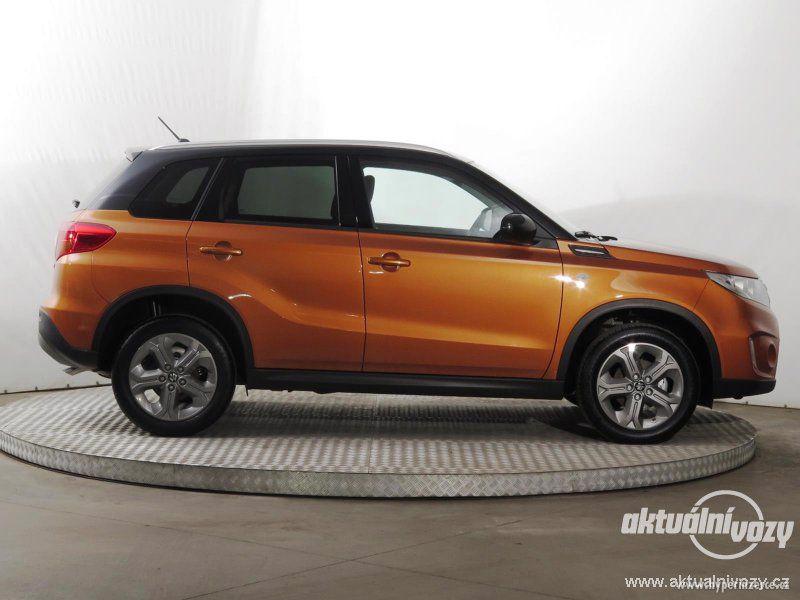 Suzuki Vitara 1.6, benzín, rok 2018 - foto 20
