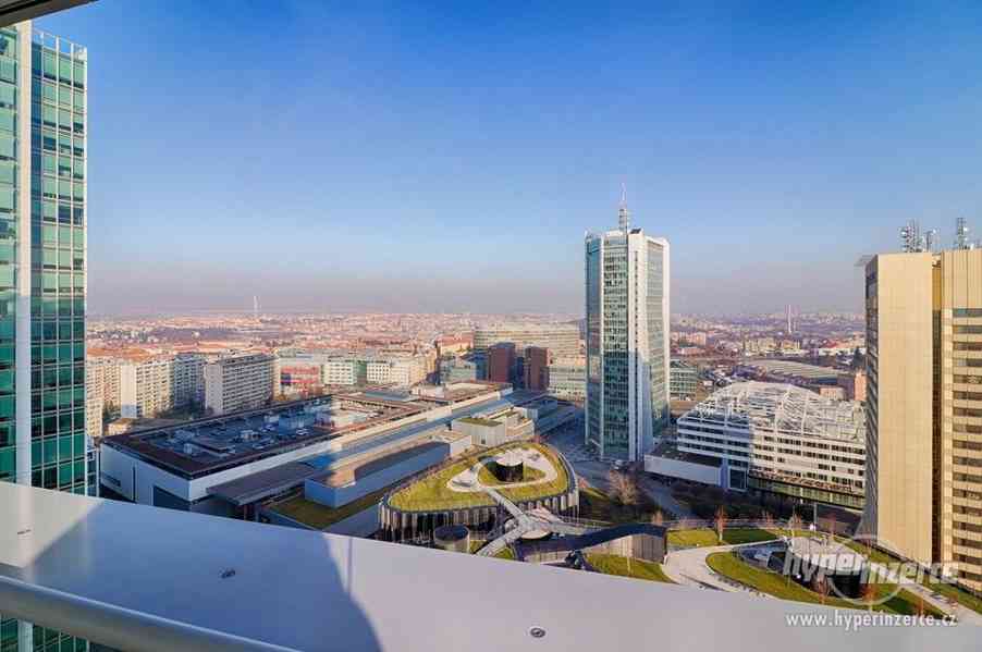 Pronájem vybaveného bytu 3kk(175,2m2), terasy, dvě parkovací místa, sklep, V Tower - foto 12