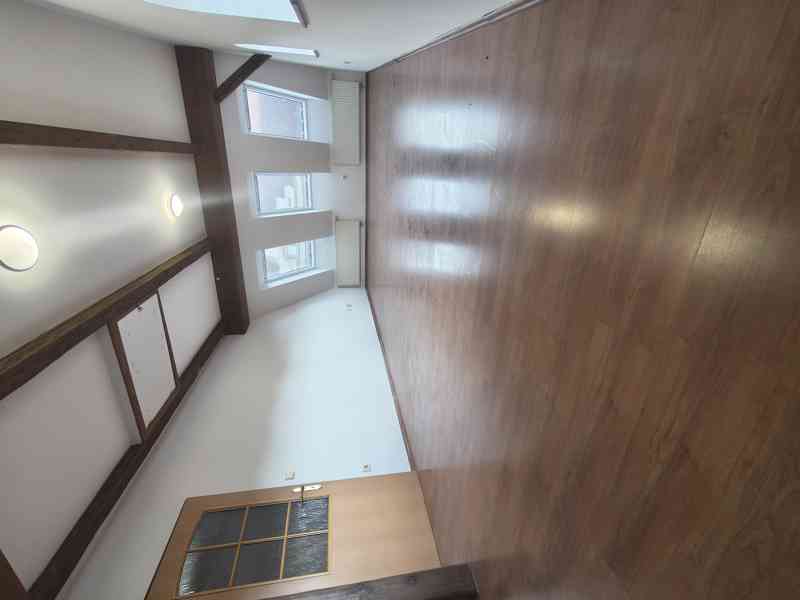 Jaroměř - Pronájem podkrovního prostorného bytu 157 m2 - foto 7