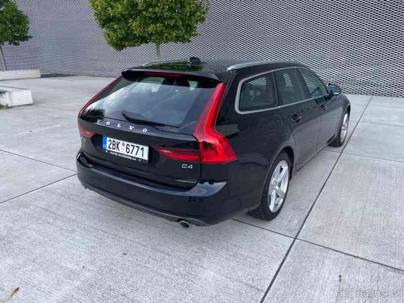 Volvo V90 2,0   145kw - automat 93 400 km - foto 2