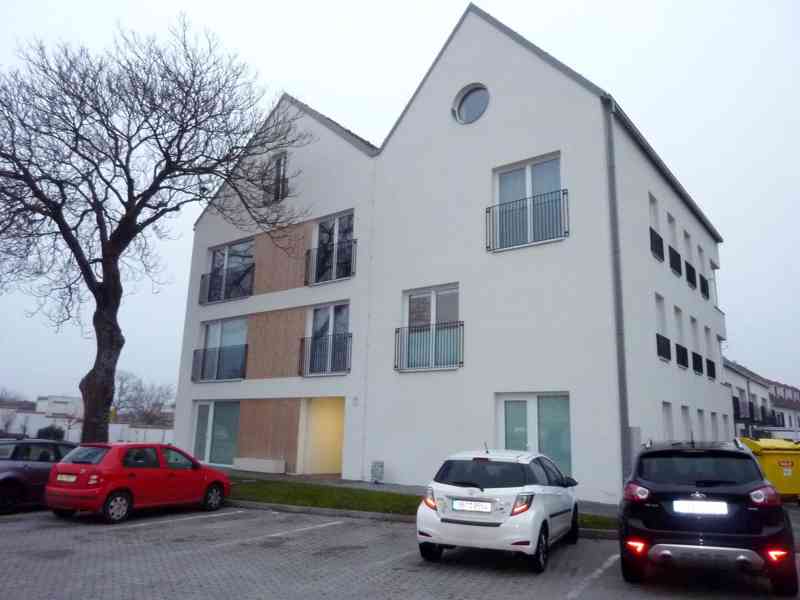 Pronájem bytu 2+kk Mikulov - foto 7