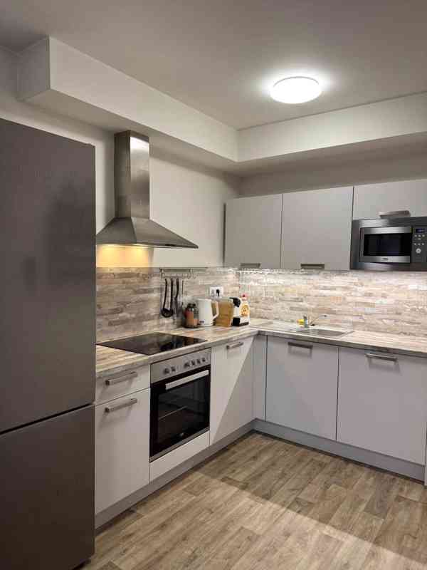 Pronájem bytu 2+kk Mikulov - foto 2