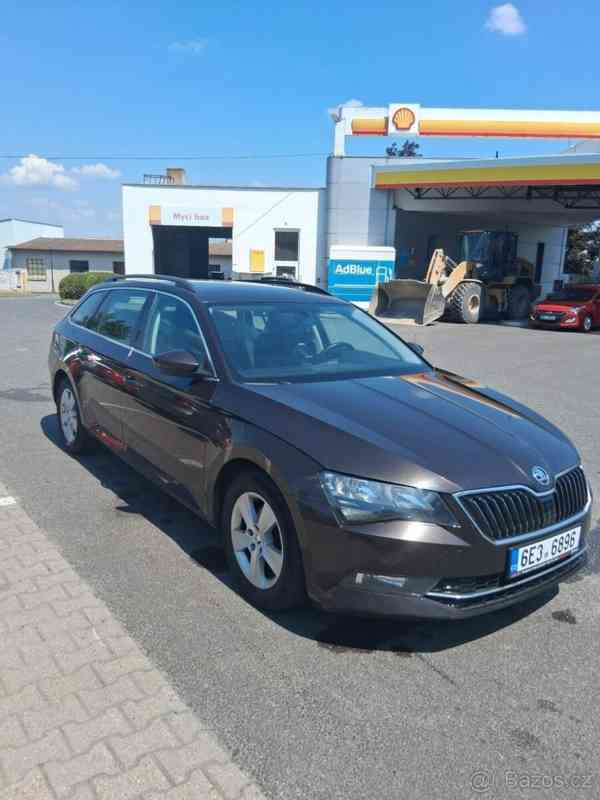 Škoda Octavia 1,6 - foto 2
