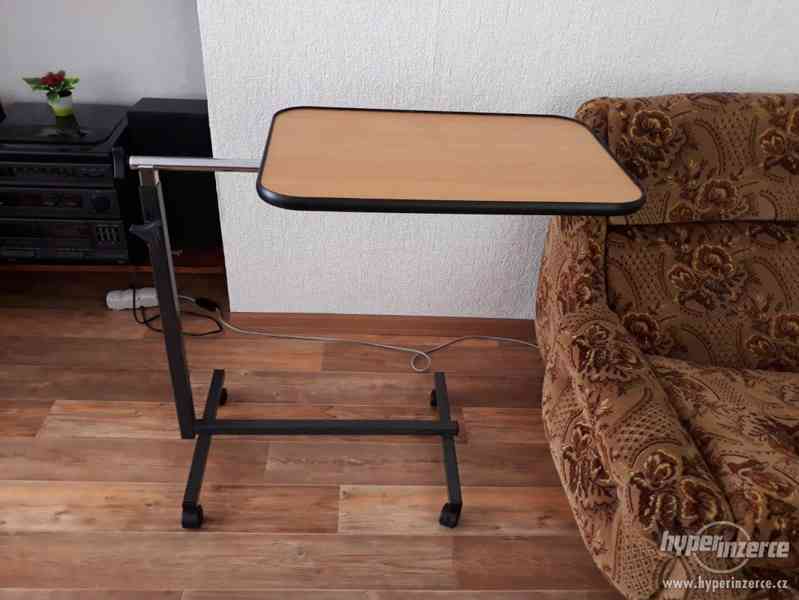 zdravotní stolek pro ležící pacienty za 1000,- Kč - foto 1