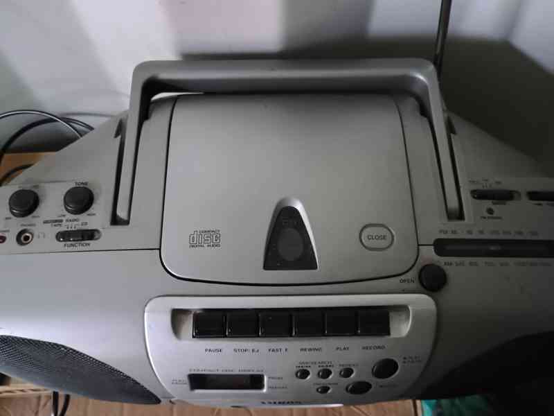 Přenosné rádio kazeťák s cd přehrávačem  - foto 2