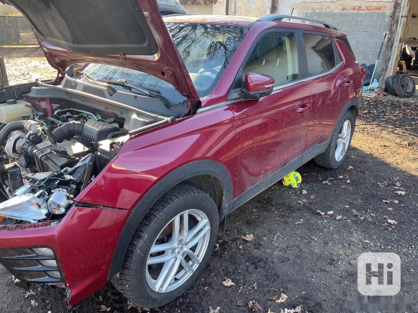 SsangYong Korando 1.5 I 120KW ROK 2021 KM 50TIS - foto 1