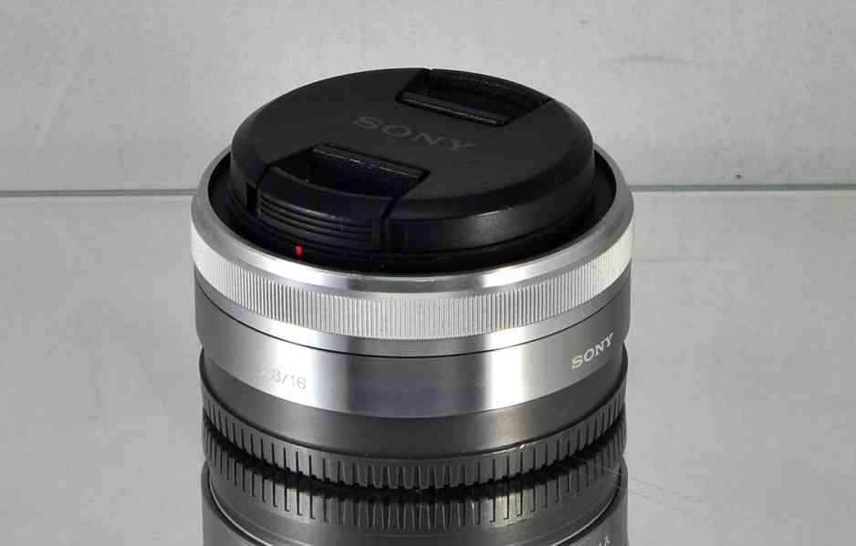 Sony E 16mm f/2,8 *APS-C Pevný širokoúhlý, E mount - foto 7
