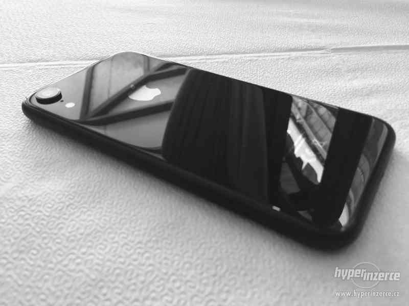 iPhone XR - půl roku starý - TOP stav - foto 3