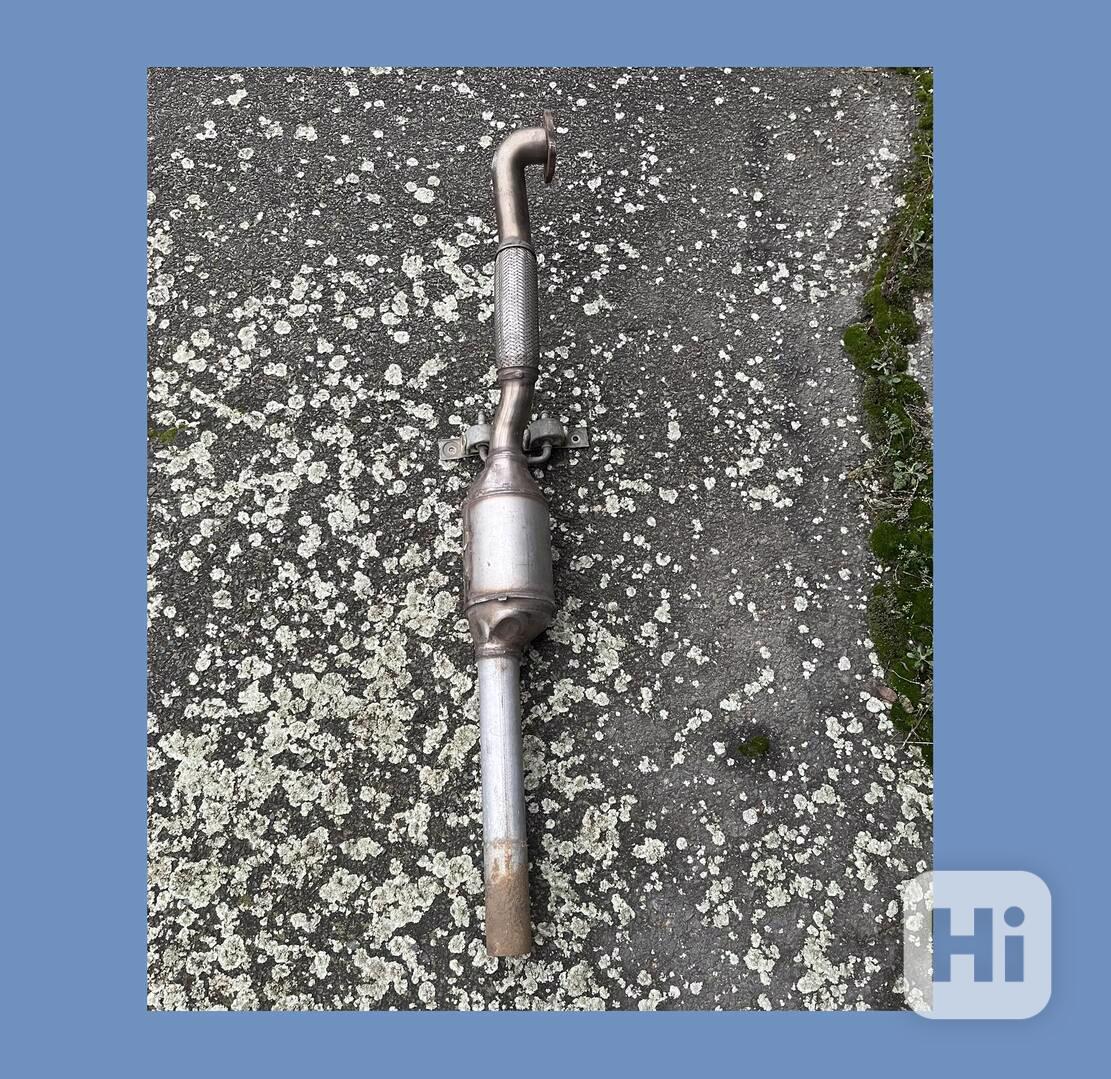 OCTAVIA 1.9TDI 1.díl výfuku s katalyzátorem - foto 1