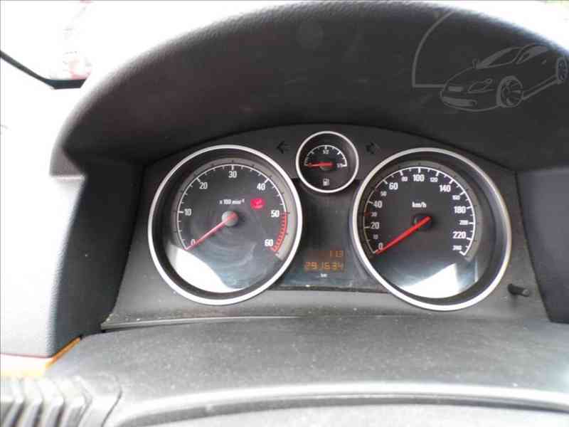 Opel Astra 1,7 CDTi N1,TAŽNÉ ZAŘÍZENÍ - foto 6
