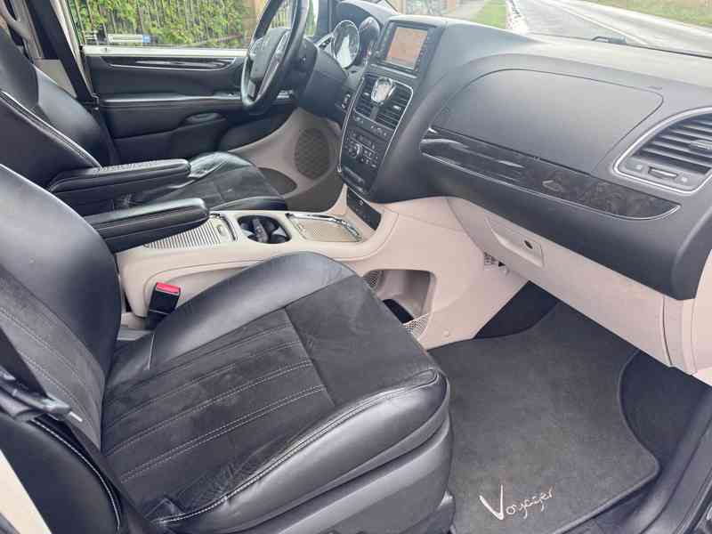 Lancia Voyager 3,6 Platinum LPG 2x DVD ČR 2013 - foto 10