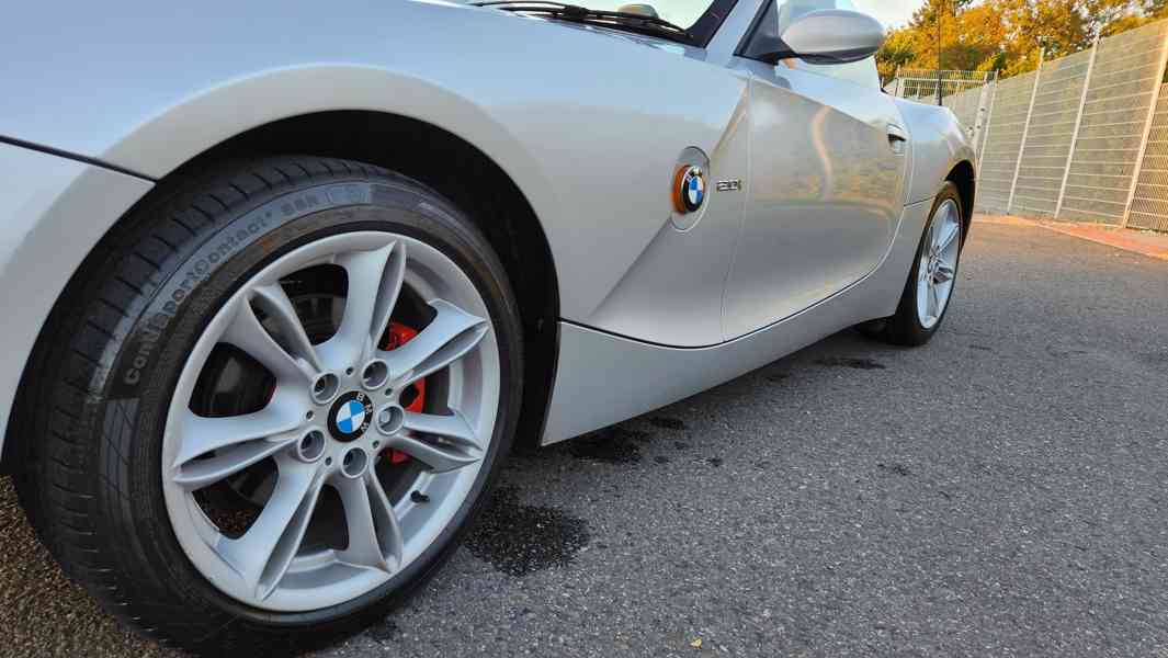 Zpět na výpis BMW Z4, Skvely stav Nova Technicka/servisni k - foto 8
