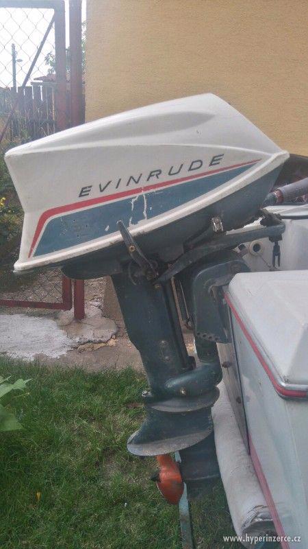 lodní motor Evinrude 18hp - foto 1