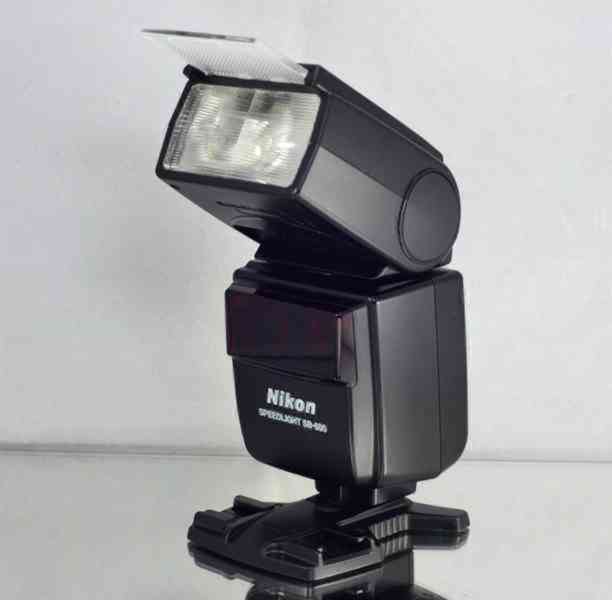 Blesk Nikon SPEEDLIGHT SB 600 **i-TTL*Směrné číslo: 30 - foto 4