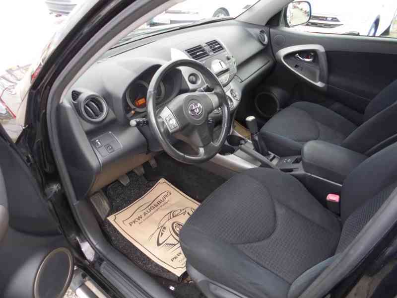 Toyota RAV 4 2.0i 4x4 benzín 112kw - foto 5