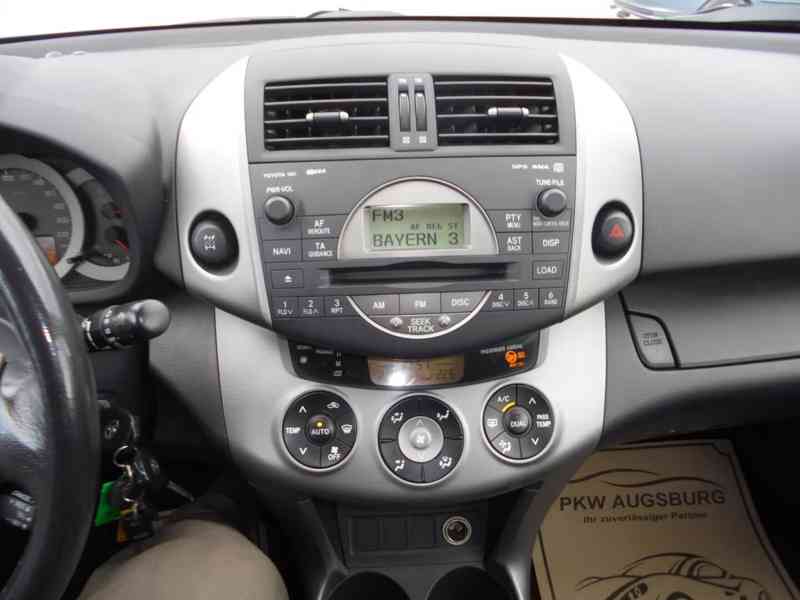 Toyota RAV 4 2.0i 4x4 benzín 112kw - foto 4