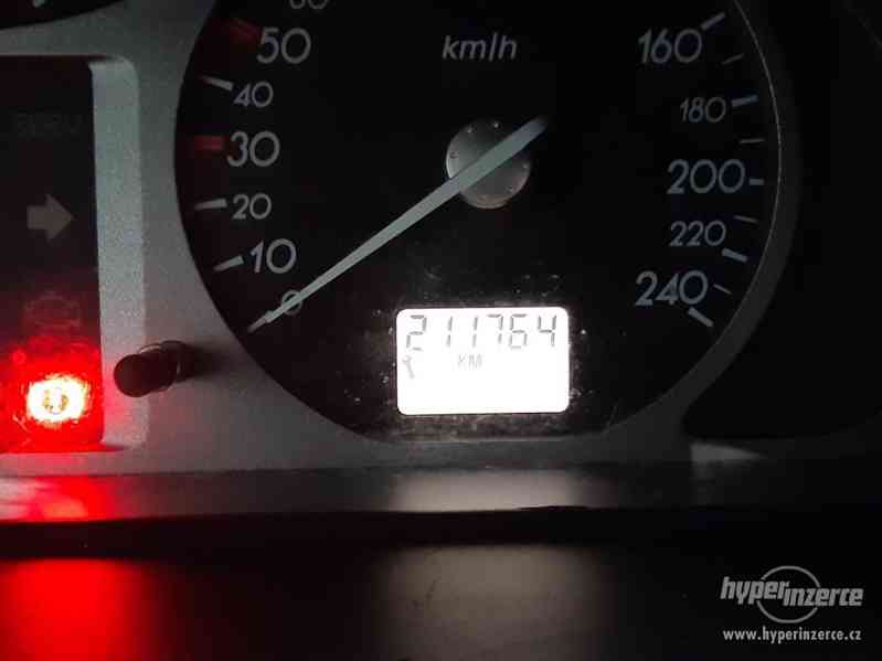 Renault Laguna II 1.9 dCi Grandtour - 2. majitel, serviska - foto 10