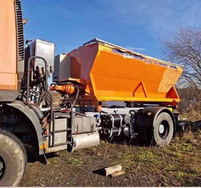 4x4 Iveco 21.5t sklápěč+ sypač radlice komunál zima - foto 6