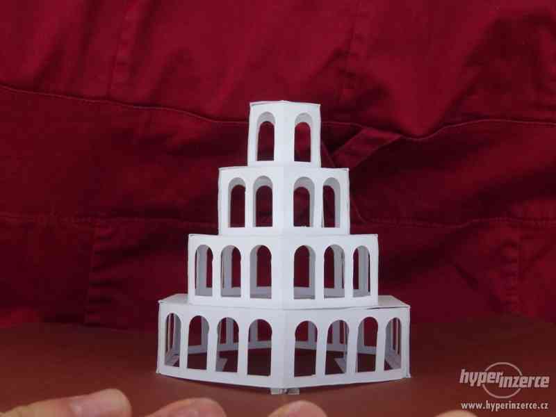 Dekorační 3D papírové rozkládací přání, stavba (S07) - foto 1