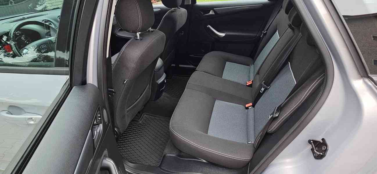 ford mondeo combi - foto 8