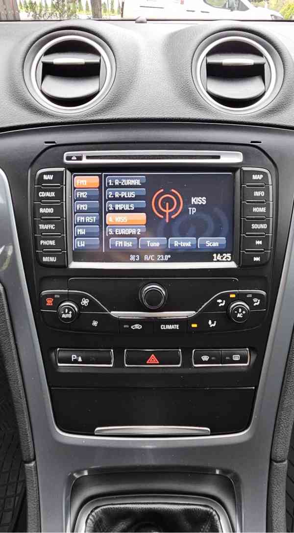 ford mondeo combi - foto 12