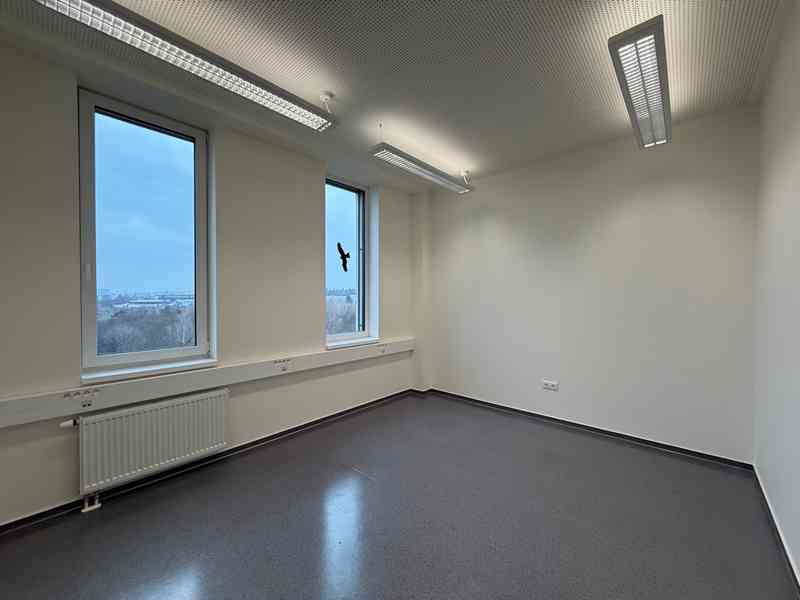 PRONÁJEM DVOU KANCELÁŘÍ O CP 38,2 M2 V BRNĚ  - foto 13