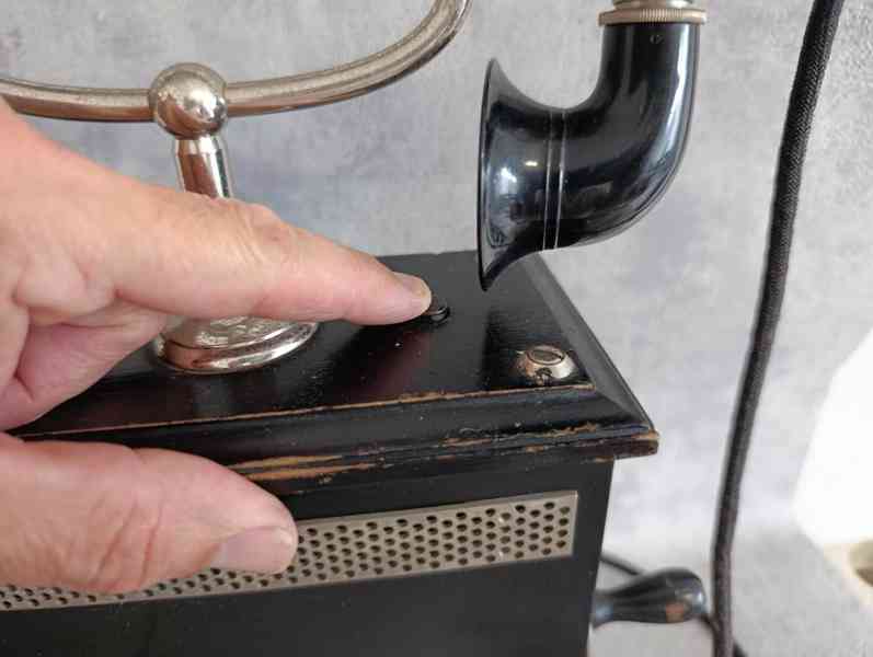 Starožitný švédský dvouklikový telefon z roku 1920-30  - foto 15