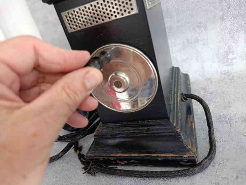 Starožitný švédský dvouklikový telefon z roku 1920-30  - foto 17