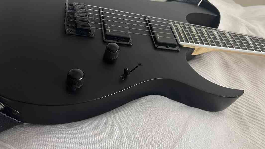 Super ST model Ibanez GRG121DX-BKF - foto 3