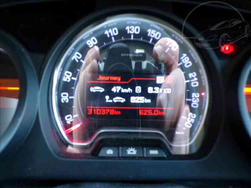 Citroën C5 2,0 HDi TAŽ.ZAŘÍZENÍ - foto 6