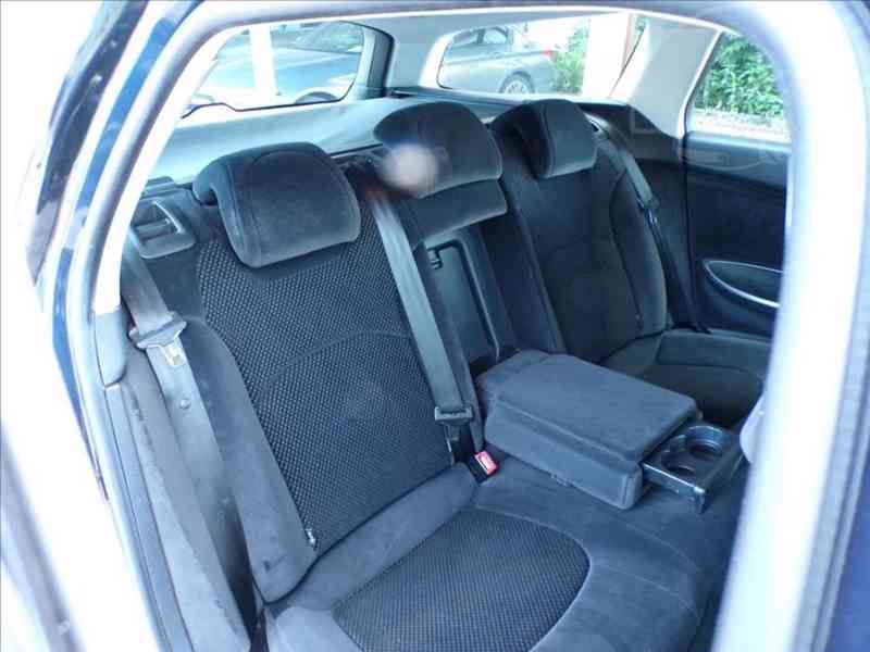 Citroën C5 2,0 HDi TAŽ.ZAŘÍZENÍ - foto 11