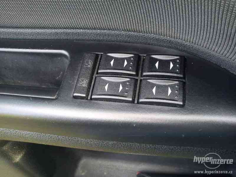 Ford Mondeo kombi 2.0TDCi,klima,serviska,tažné,model 2006 - foto 12