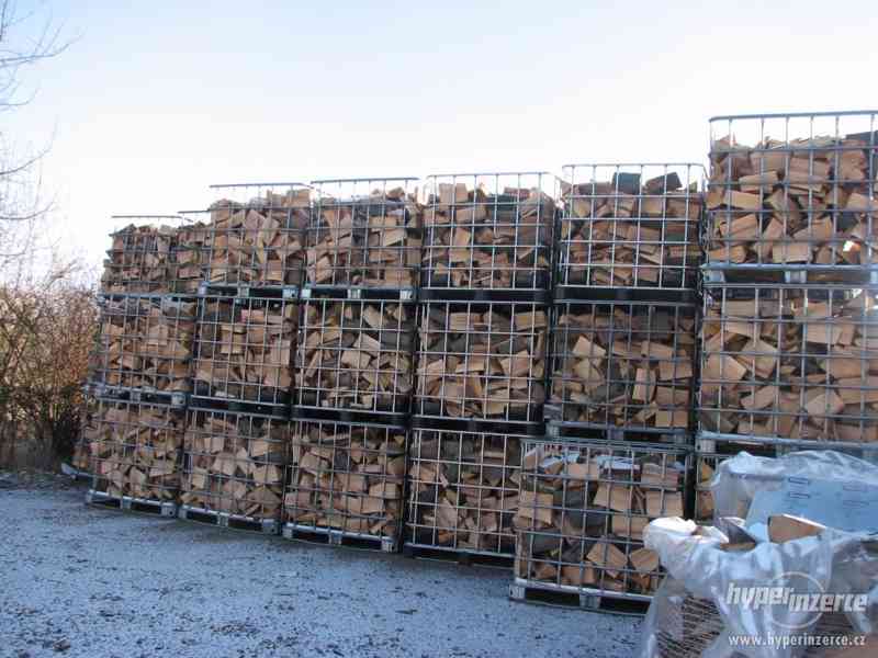 Kvalitní štípané dřevo na topení - foto 2