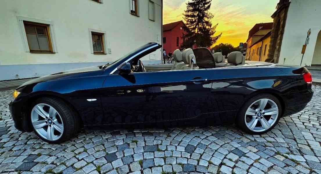 BMW Řada 3 335i e93 2007 modro černá bar. - foto 2
