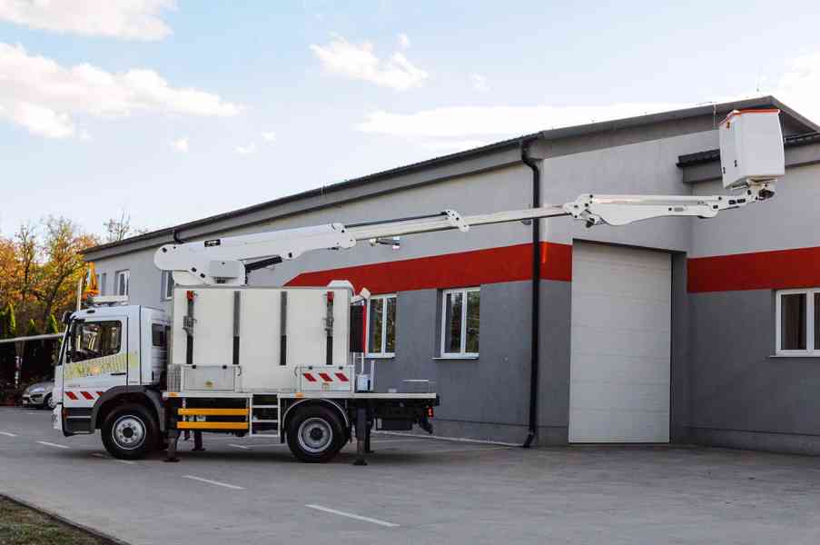 MERCEDES ATEGO 1224 PRACOVNÍ / MONTÁŽNÍ / IZOLOVANÁ PLOŠINA - foto 96