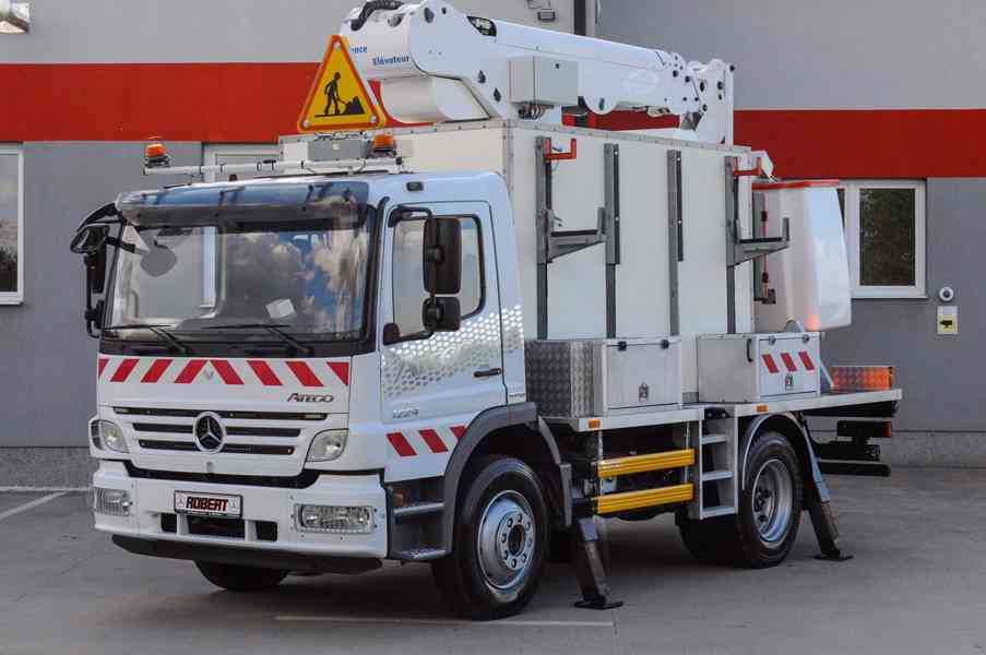 MERCEDES ATEGO 1224 PRACOVNÍ / MONTÁŽNÍ / IZOLOVANÁ PLOŠINA - foto 9