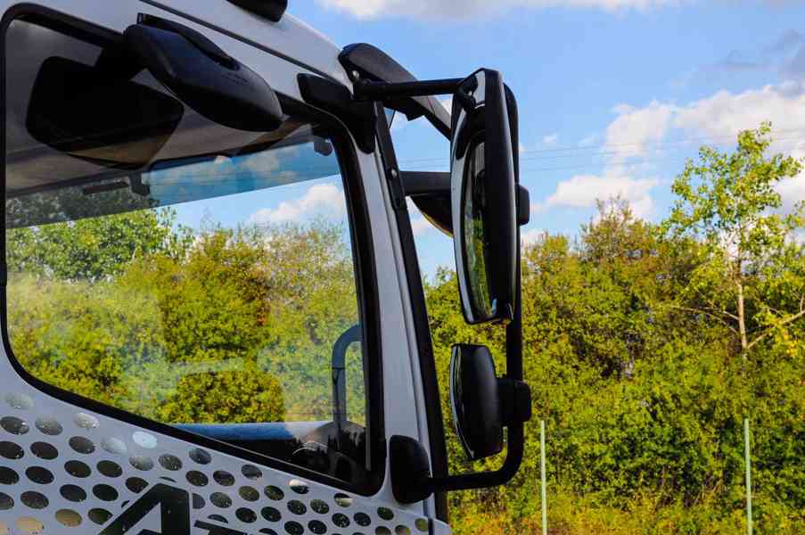 MERCEDES ATEGO 1224 PRACOVNÍ / MONTÁŽNÍ / IZOLOVANÁ PLOŠINA - foto 21