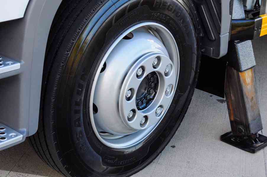 MERCEDES ATEGO 1224 PRACOVNÍ / MONTÁŽNÍ / IZOLOVANÁ PLOŠINA - foto 31