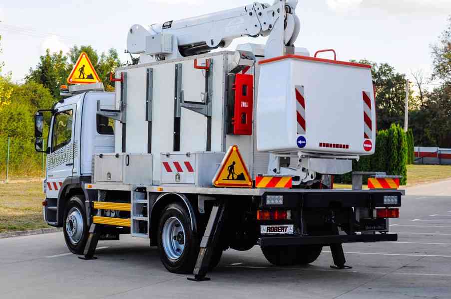 MERCEDES ATEGO 1224 PRACOVNÍ / MONTÁŽNÍ / IZOLOVANÁ PLOŠINA - foto 11