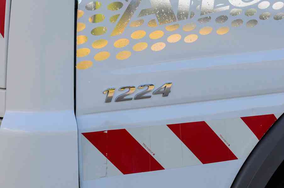 MERCEDES ATEGO 1224 PRACOVNÍ / MONTÁŽNÍ / IZOLOVANÁ PLOŠINA - foto 30