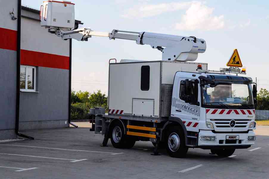 MERCEDES ATEGO 1224 PRACOVNÍ / MONTÁŽNÍ / IZOLOVANÁ PLOŠINA - foto 94