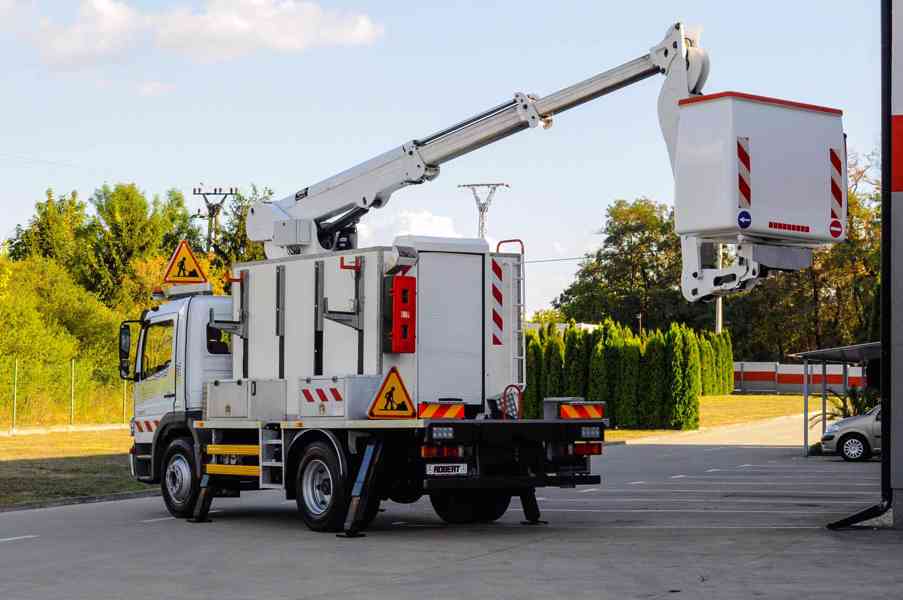 MERCEDES ATEGO 1224 PRACOVNÍ / MONTÁŽNÍ / IZOLOVANÁ PLOŠINA - foto 105