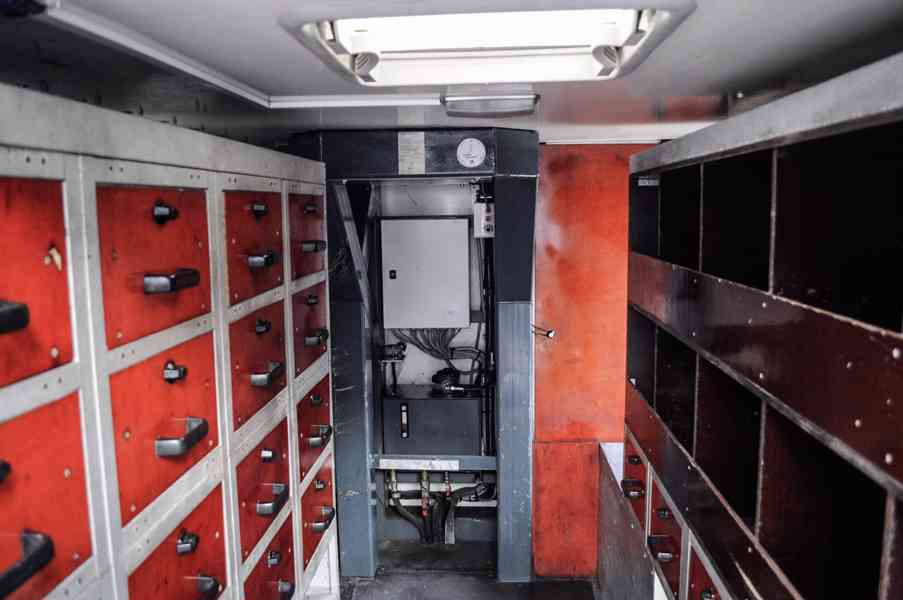 MERCEDES ATEGO 1224 PRACOVNÍ / MONTÁŽNÍ / IZOLOVANÁ PLOŠINA - foto 77