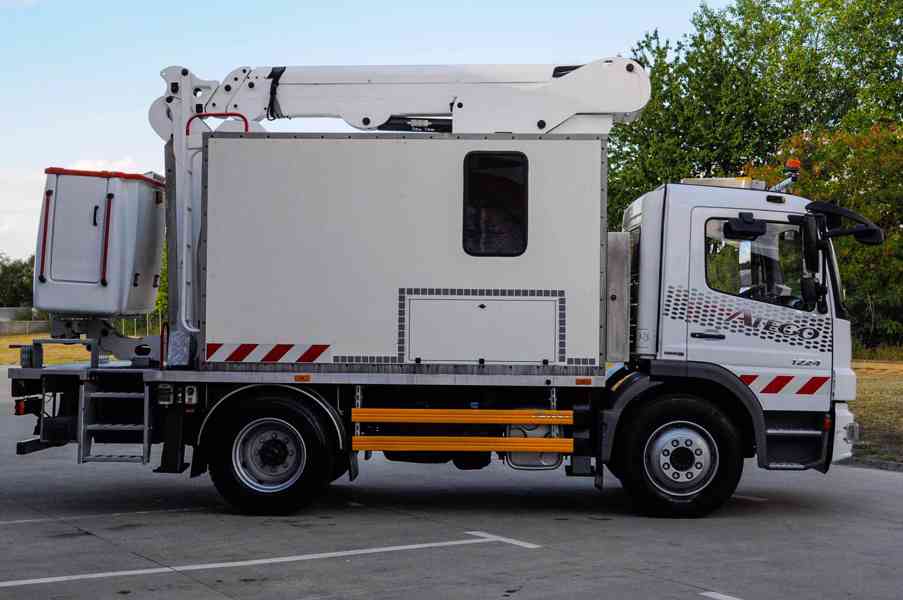 MERCEDES ATEGO 1224 PRACOVNÍ / MONTÁŽNÍ / IZOLOVANÁ PLOŠINA - foto 7