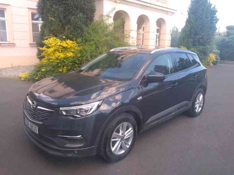 Opel Grandland X 1.2 turbo 96 kw Serviska