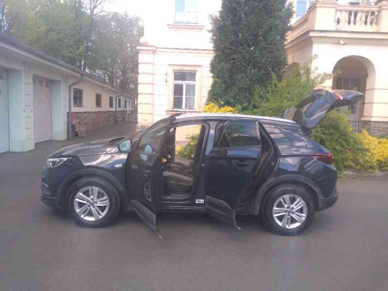 Opel Grandland X 1.2 turbo 96 kw Serviska - foto 7